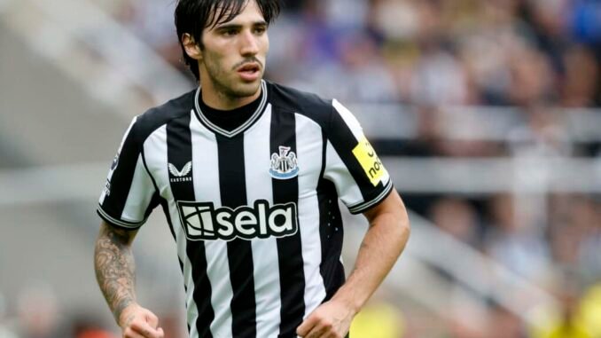 Newcastle United v Liverpool FC - Premier League Sandro Tonali of Newcastle United running during the Premier League mat