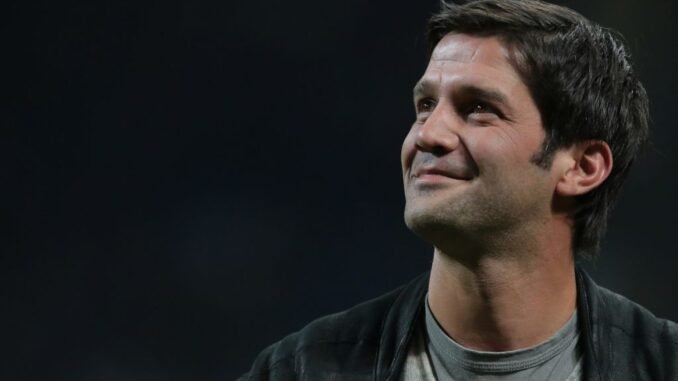 Cristian-Chivu-glance-1024x674